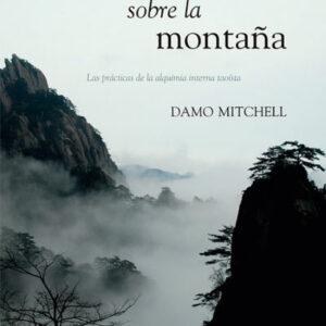 LUNA BLANCA SOBRE LA MONTAÑA