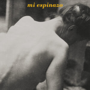 Duerme sobre mi espinazo